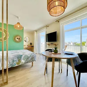 Le Phare Ouest - 80 M De La - Vue Ocean Sur Le Balcon - Entierement Renove - Internet Debit - Nouveau Ploemeur